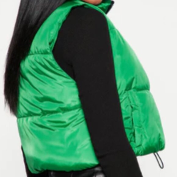 Fashion Nova Green Puffer Vest Size Large - Picture 3 of 4
